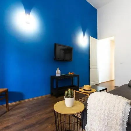 Archbishop 1 Apartment